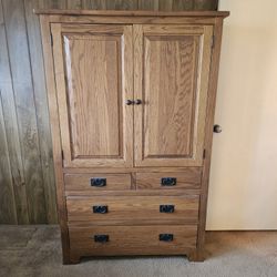 FREE Oak armoir, Cedar Lined