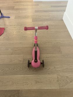 Girls Scooter With Light Up Wheels