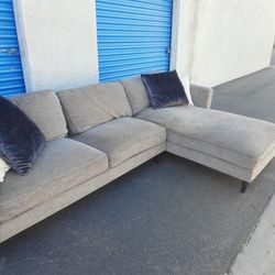 Sectional Couch Gray , Very Nice, 