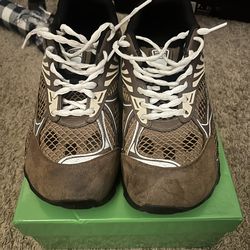 Botega veneta size 45