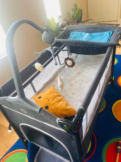 Angelbliss 4 in 1 foldable bassinet