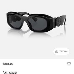 Almost new Versace sunglasses authentic 