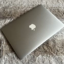 MacBook Air 13 Inch Model A1369 Mid-2011 Intel i5