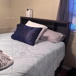 Queen Bed With Dresser And Mattress