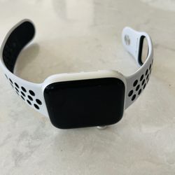 Upgraded-Apple Watch Series 5 Nike Edition With Cellular