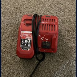 Milwaukee M12 & M18 Rapid Charger