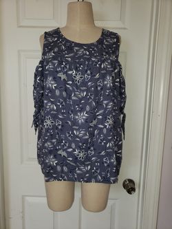 Women's Top Size Large