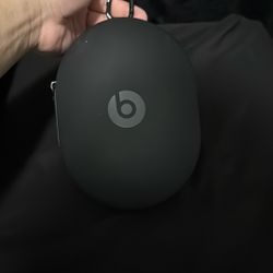 Beats Head Phones Only Worn Twice 