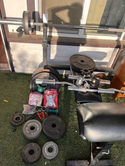 Multifunctional weight bench