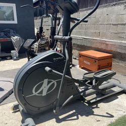 NordicTrack CX 1600 Elliptical 