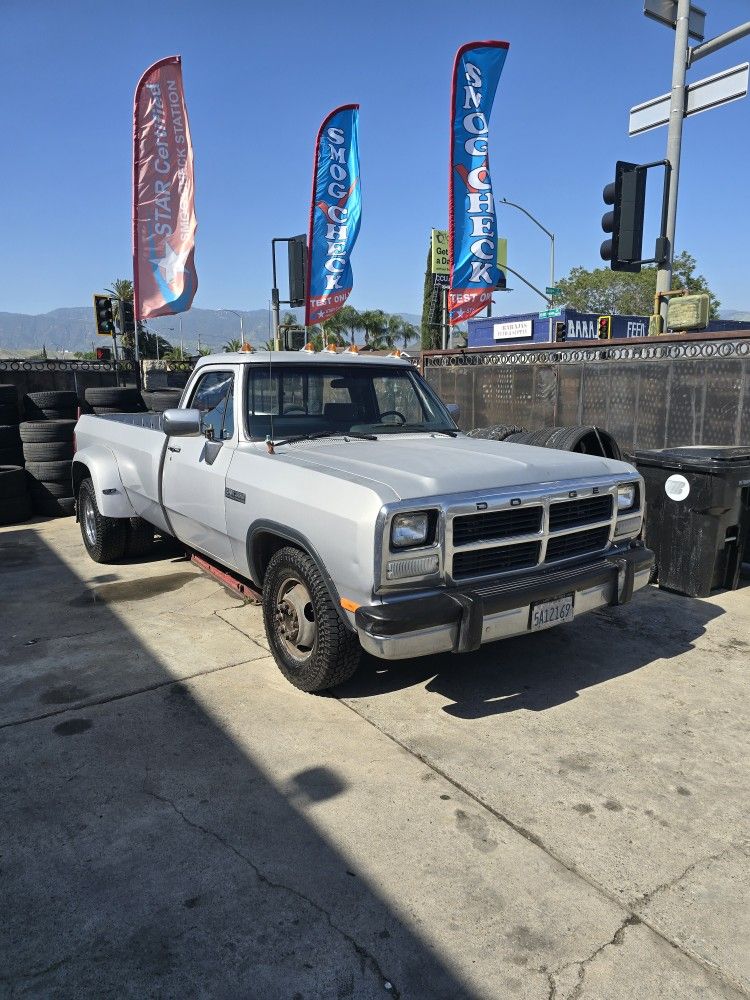 1991 Dodge D350