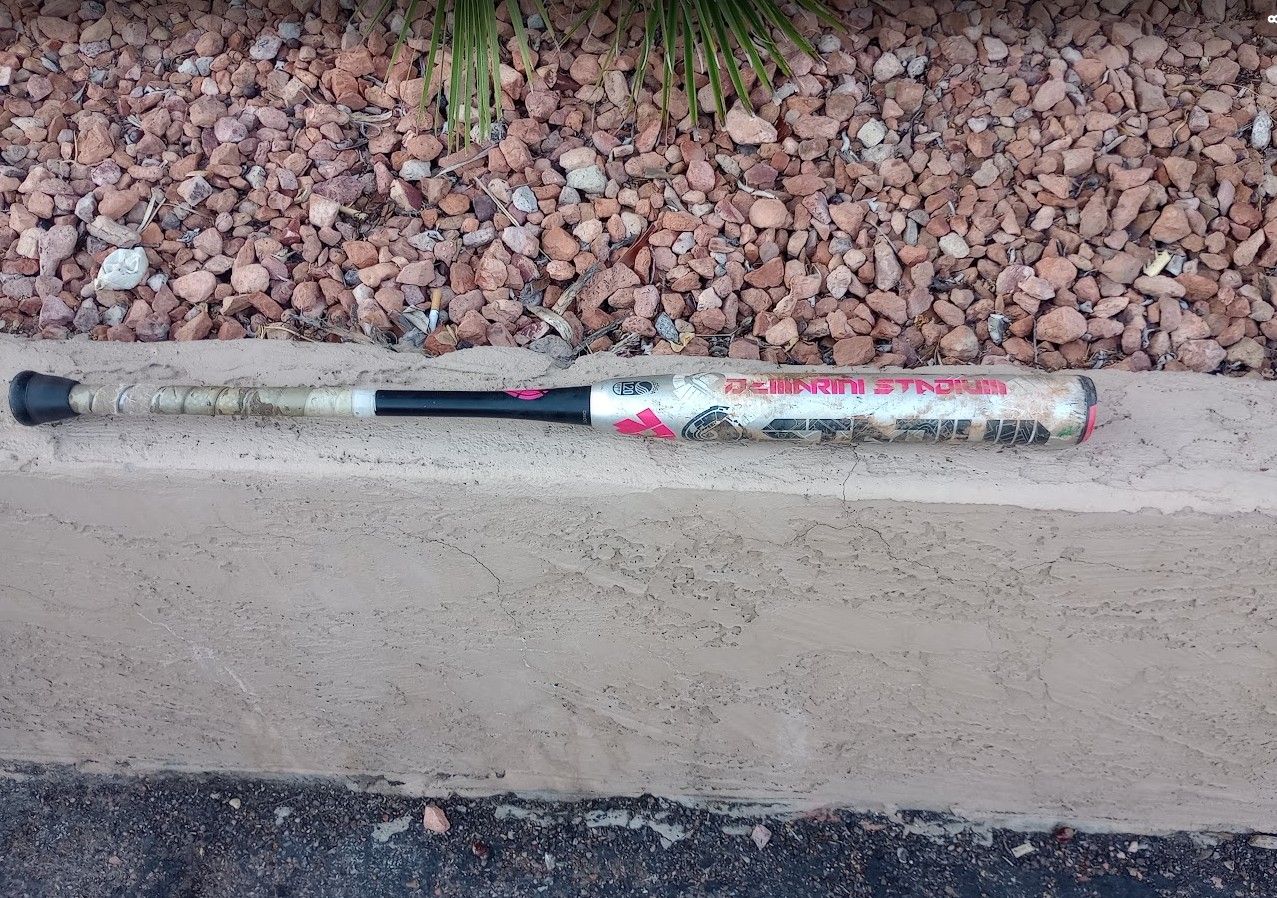 DeMarini "Stadium" Softball Bat 34" 26 Oz?