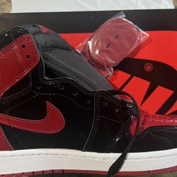 Jordan 1  Nike Retro Patent Bred Banned Black Red Sz 8.5