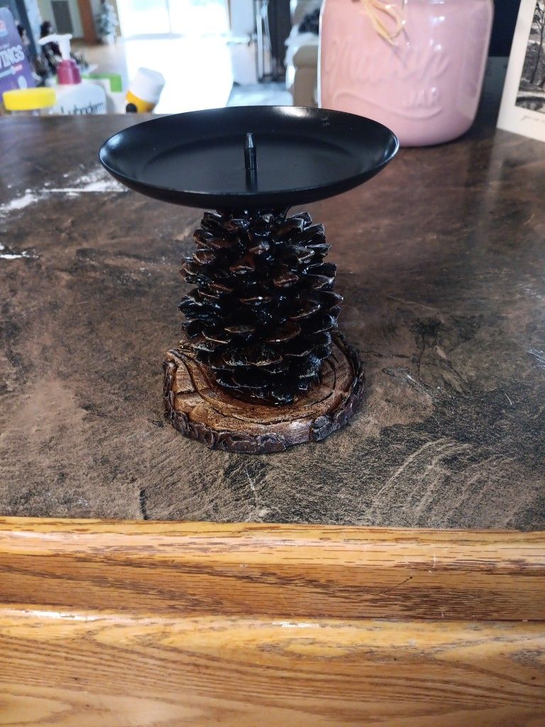 Metal Pine Cone Candle Hokder 