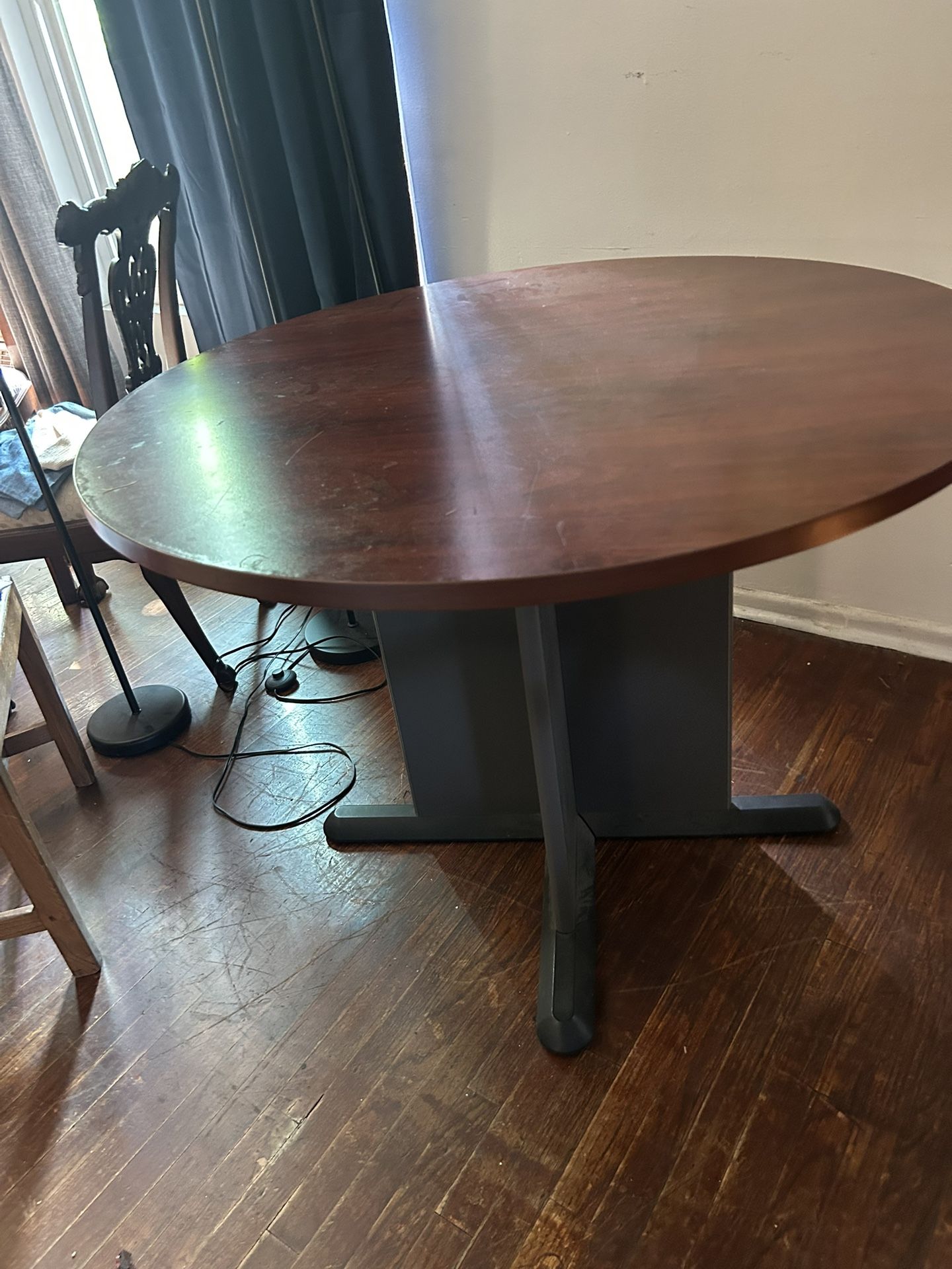 Round Kitchen Table