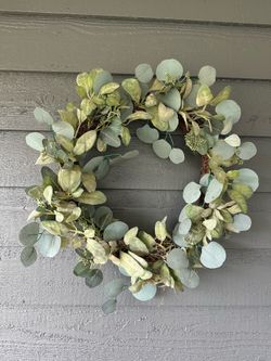 19” Artificial Greenery Wreath