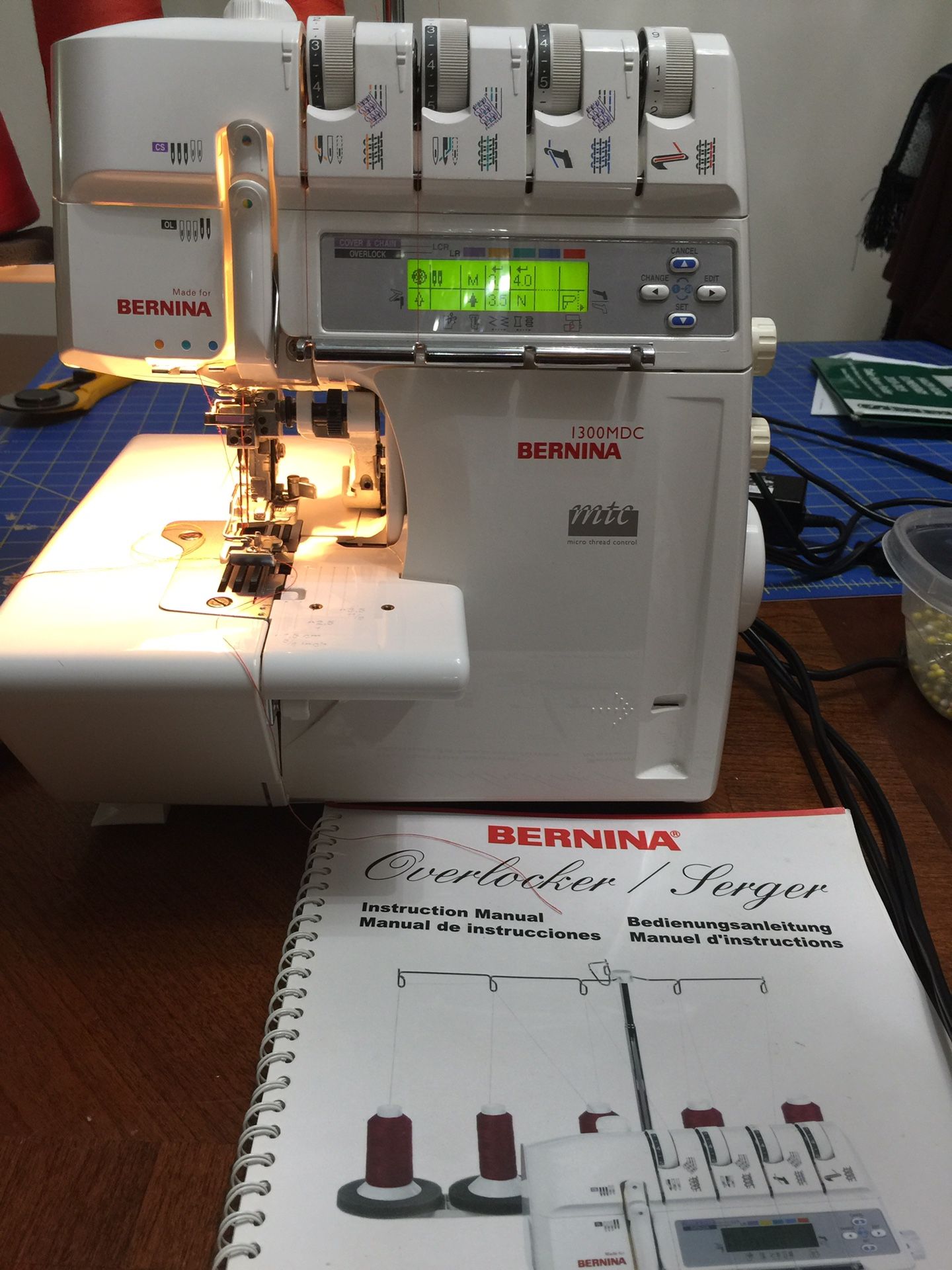 Bernina 1300 MDC coverstitch serger Sewing Machine Excellent