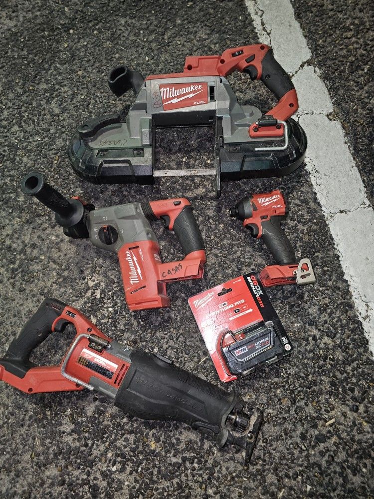 Milwaukee Tools 