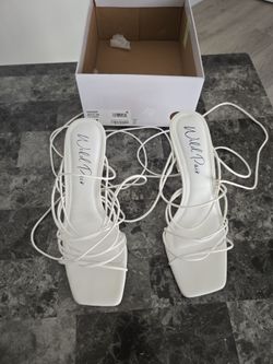 White heel size 8