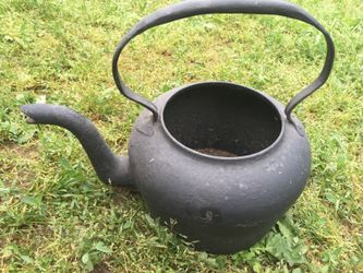 Kenrick 1920 Vintage black kettle 10 pints