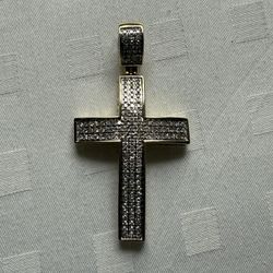 1/2 CT Diamond & 10k Gold Cross