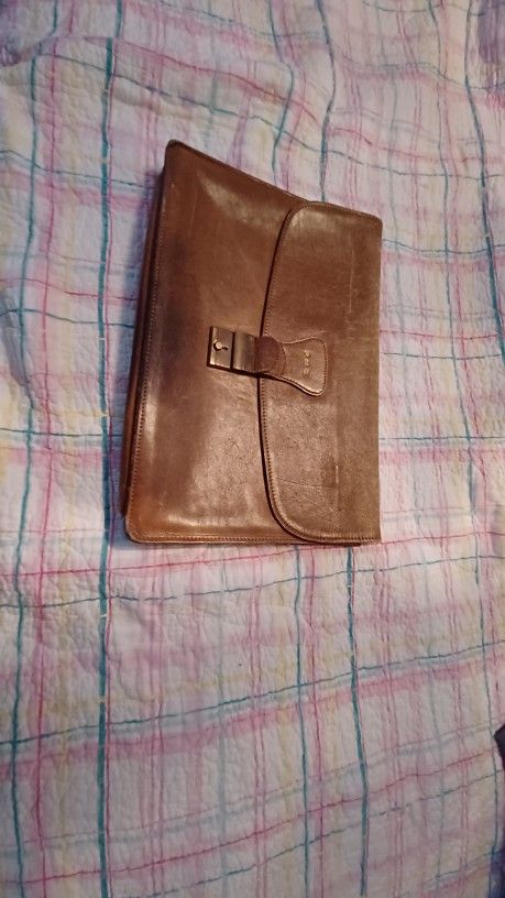 Vintage Schlesinger Brothers California Saddle Leather Briefcase