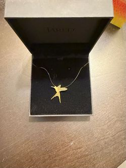 Hummingbird necklace ( 18k gold)