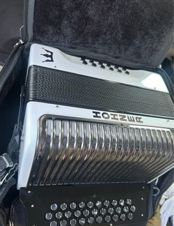 Acordeon Hohner Corona C ll