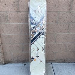 NEW Salomon Snowboard 149cm