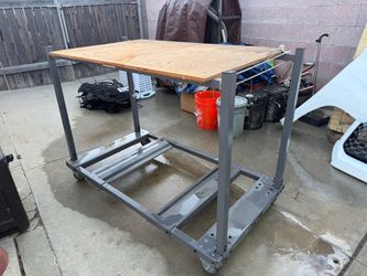 Rolling cart for tables