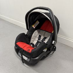 BABY TREND Infant Car Seat (Good condition ) PICK UP IN CORNELIUS