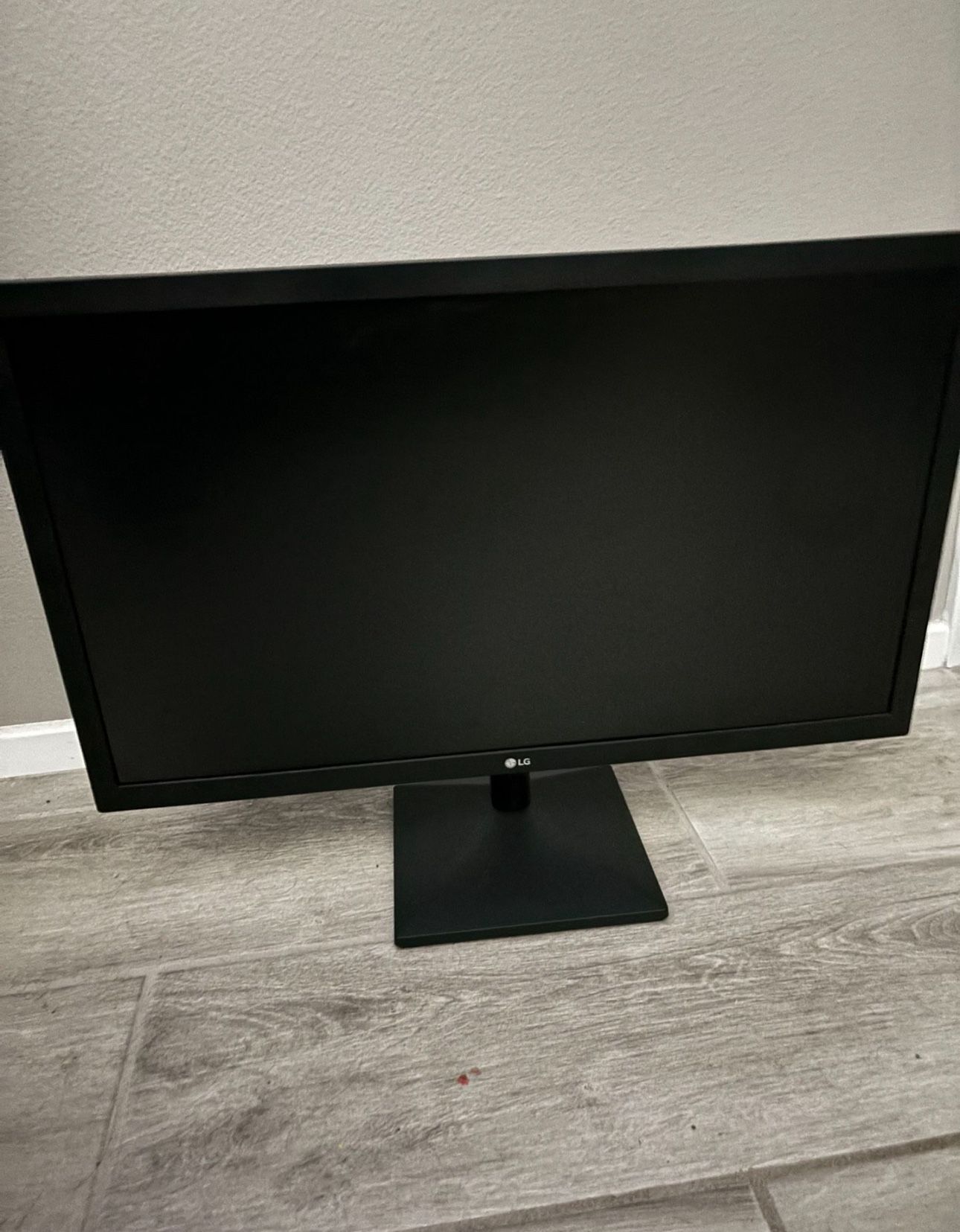 Gaming Monitor- Pick Up Today Only