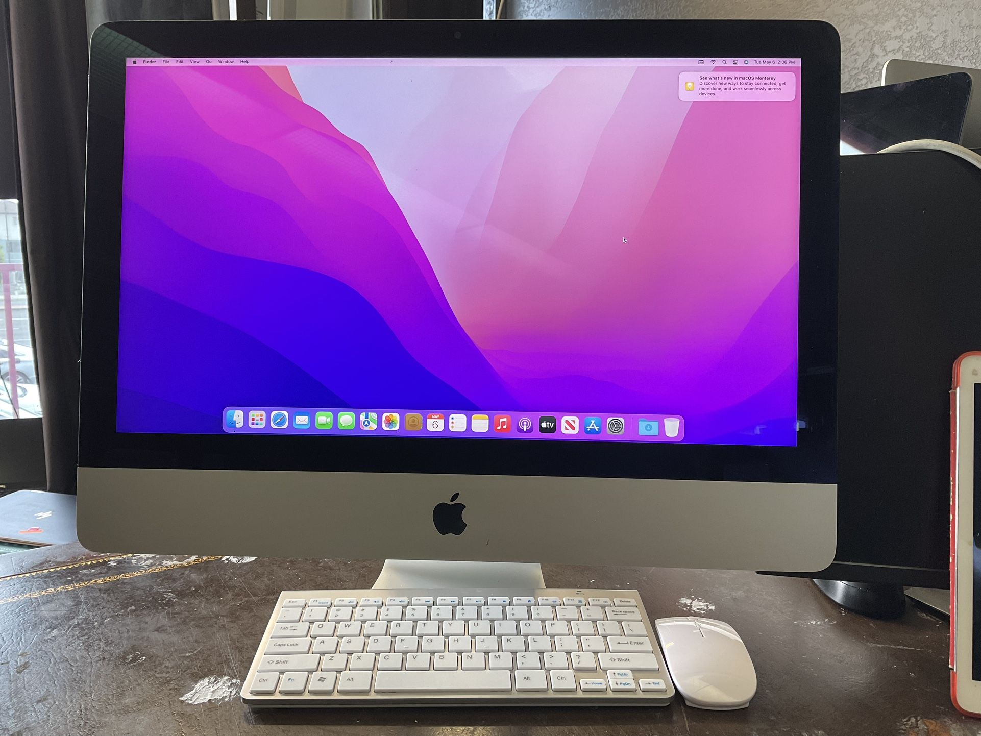 iMac 21.5 inches- MacOS Monterey ,core i7