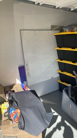 White Board 6ft Long 4 Ft Height