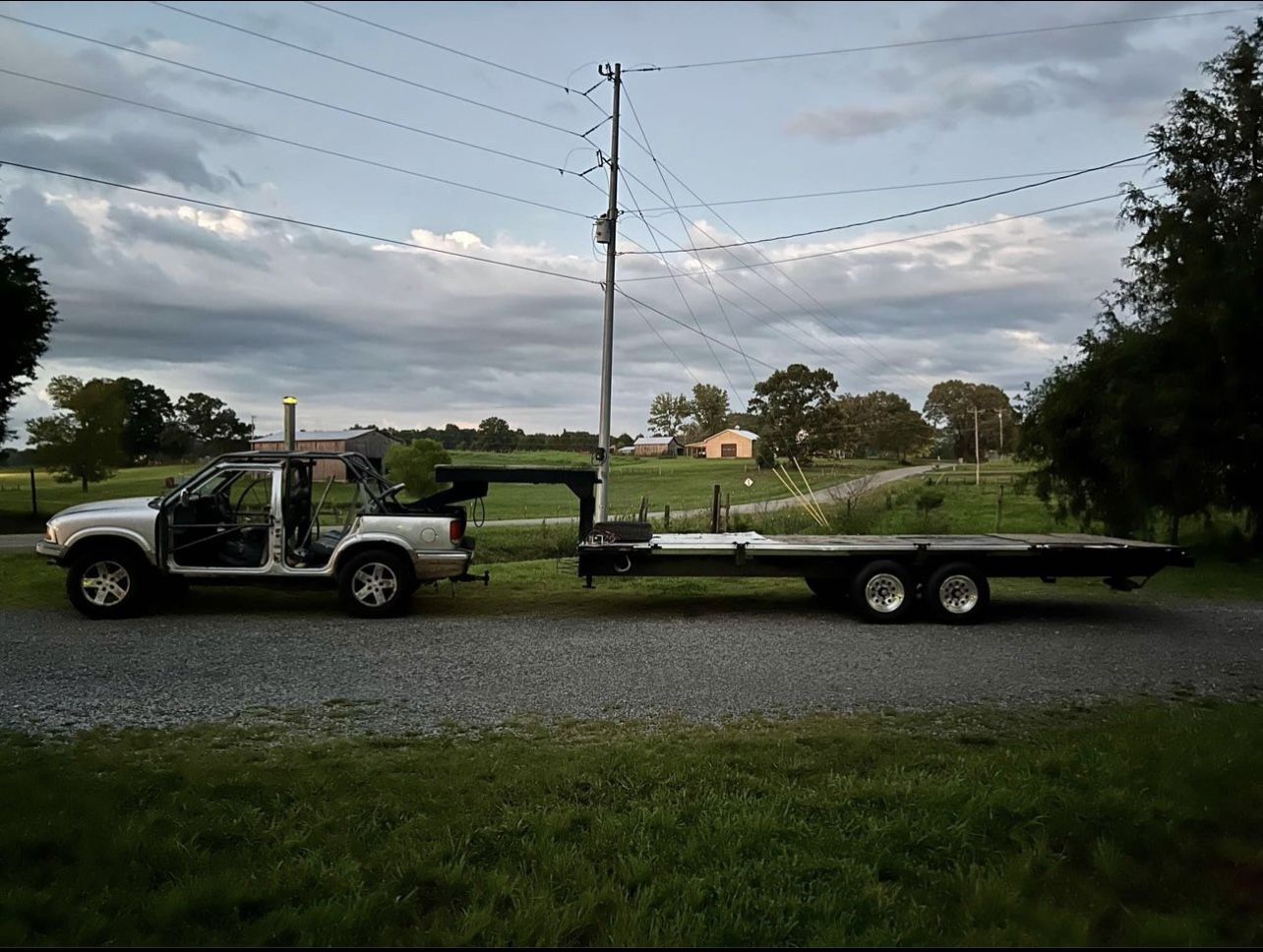 5th Wheel Flatbed Trailer