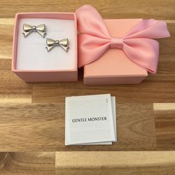 Gentle Monster X Jennie Bow Sunglasses Charms