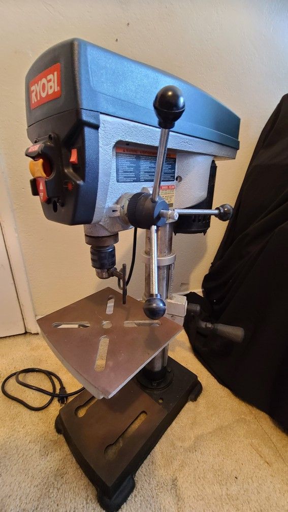 Ryobi Drill Press, Buenas Condiciones Para Trabajar