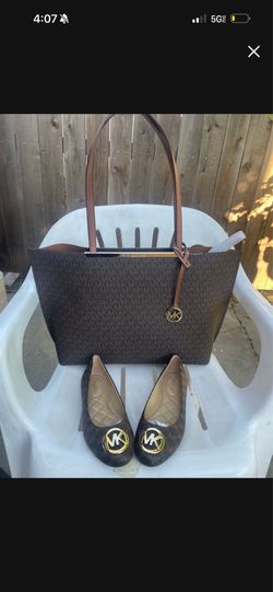 MICHAEL KORS Large size shoulder bag NWT matching Michael Kors Women's Moccasin Flats size 7.5 NEW (No box) but I do provide dust bag serious inquirie