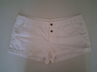 Womans white shorts