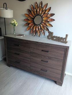 Dresser!!