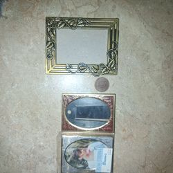 3 miniature frames