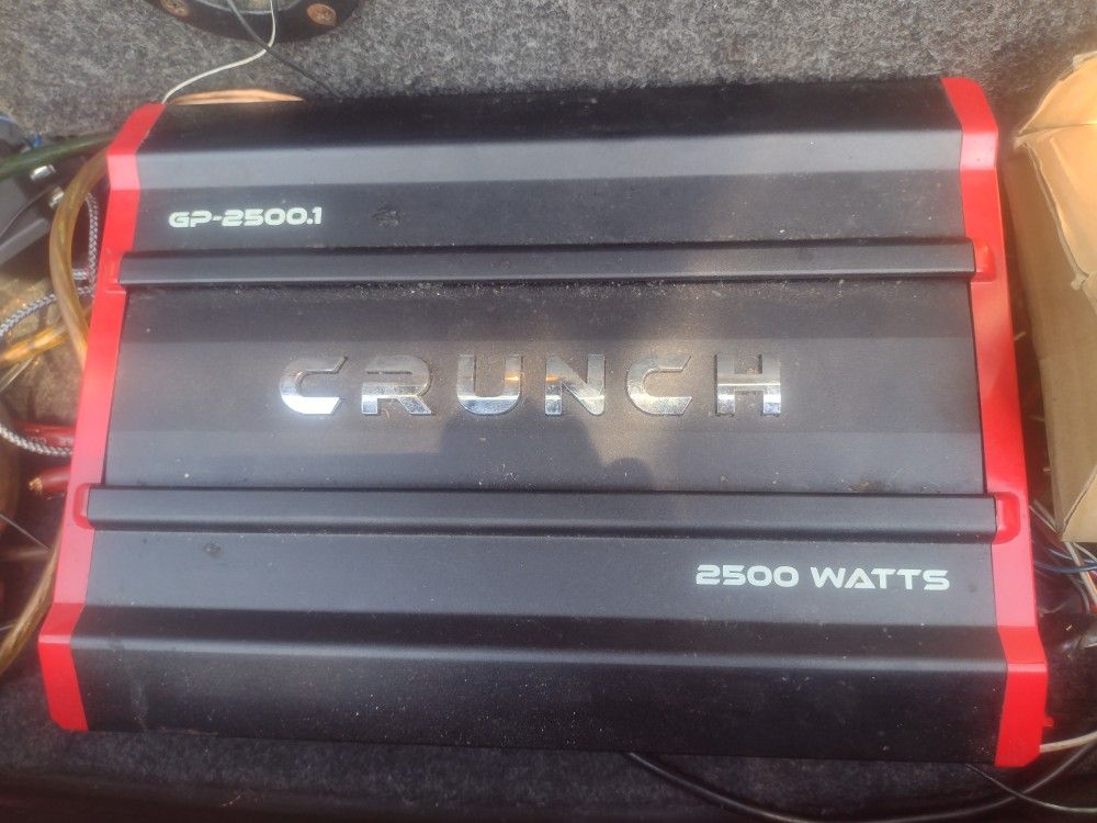 Crunch 2500 Watt Amp 