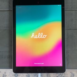 Apple iPad 6th Generation 32 G