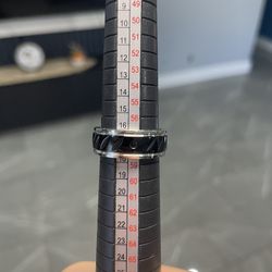 Black ring 