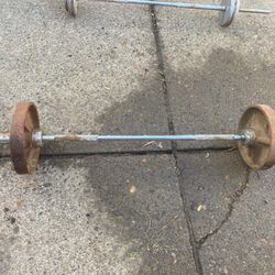 Short Olympic bar with 50 pounds Of Weight