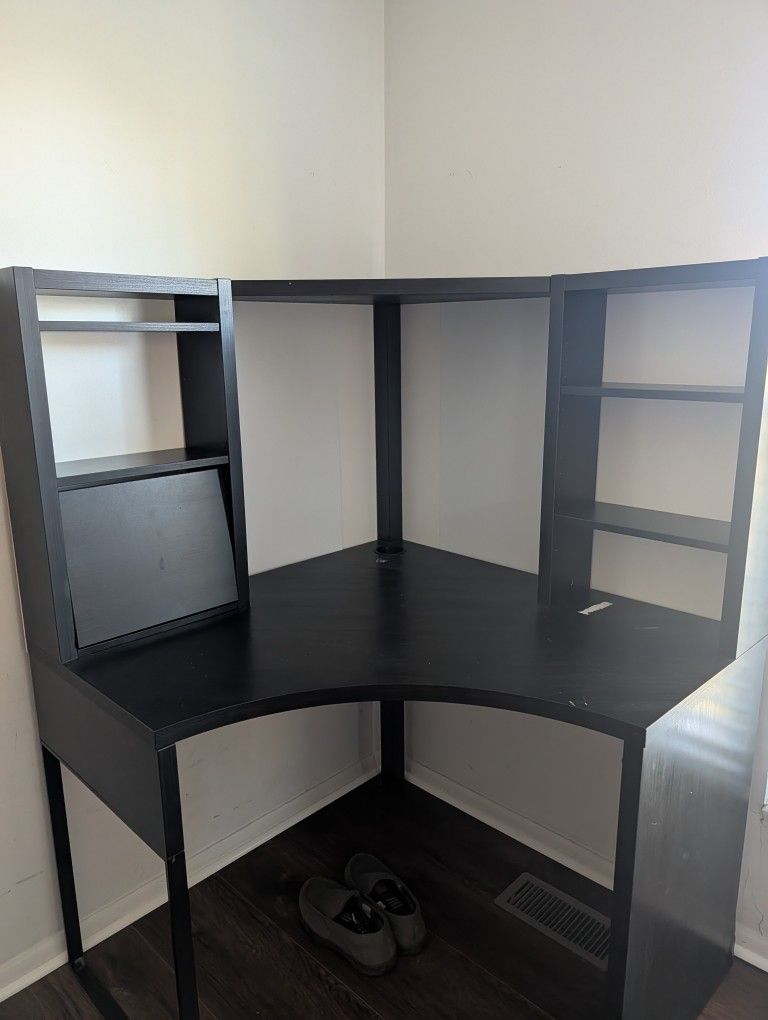 Corner Desk