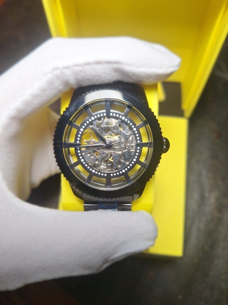 Invicta Watch,
Collection: Objet D'Art
Movement: Automatic