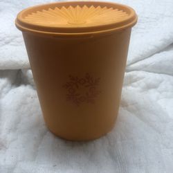 TUPPERWARE CANISTER 