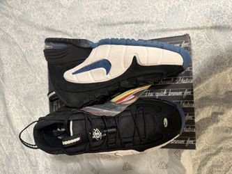 Nike Pennys Social Status