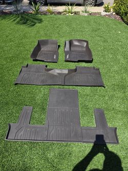 Floor Mats for Yukon 2022. Used 6 months. $160